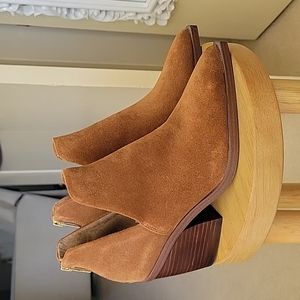 Vince Camuto Bibestie Boots